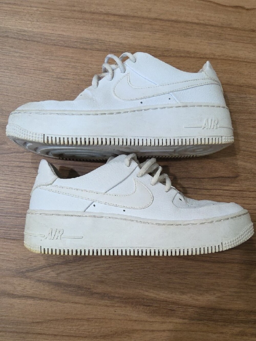 Nike AF-1 White Low-Top Leather Sneakers
